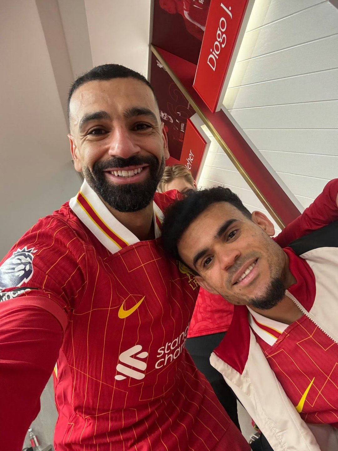 包含那不勒斯绝杀克罗地亚，萨拉赫统治全场的词条