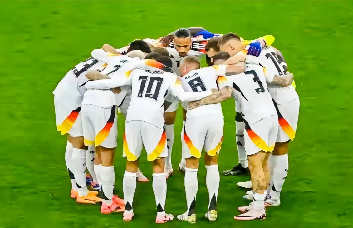 包含德国队-惨败西班牙，遭遇淘汰悲剧的词条