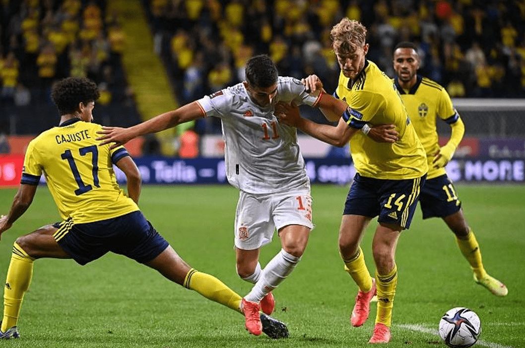 包含浙江绿城客场逆转江苏东亚，取得惊险胜利的词条