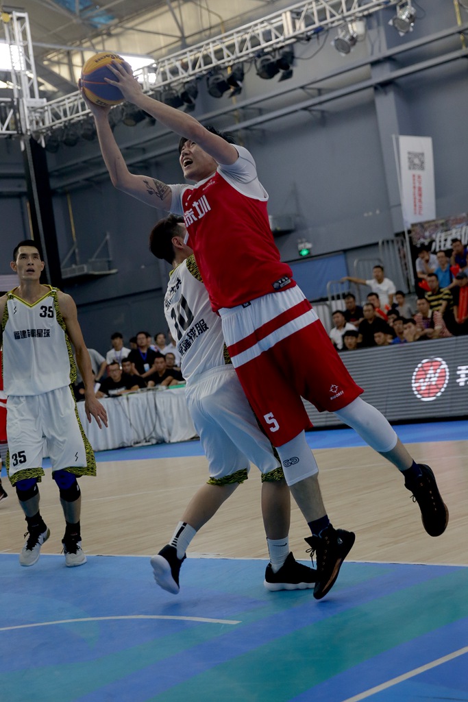 福建男篮击败黑龙江，晋级淘汰赛