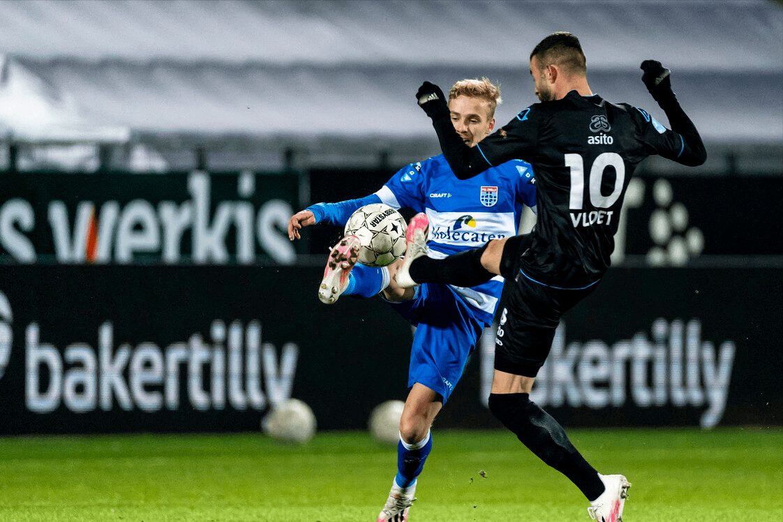 鲁尔竞技俱乐部新援表现抢眼，领跑法超联回的简单介绍