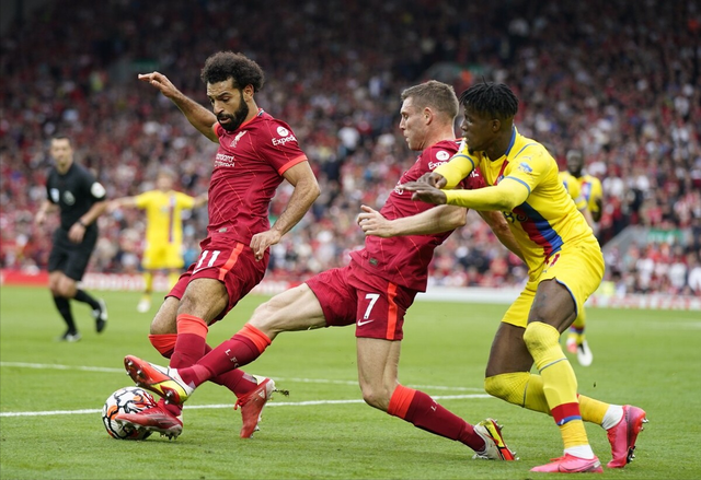 包含利物浦仅战胜谢菲联-，强势登顶积分榜的词条