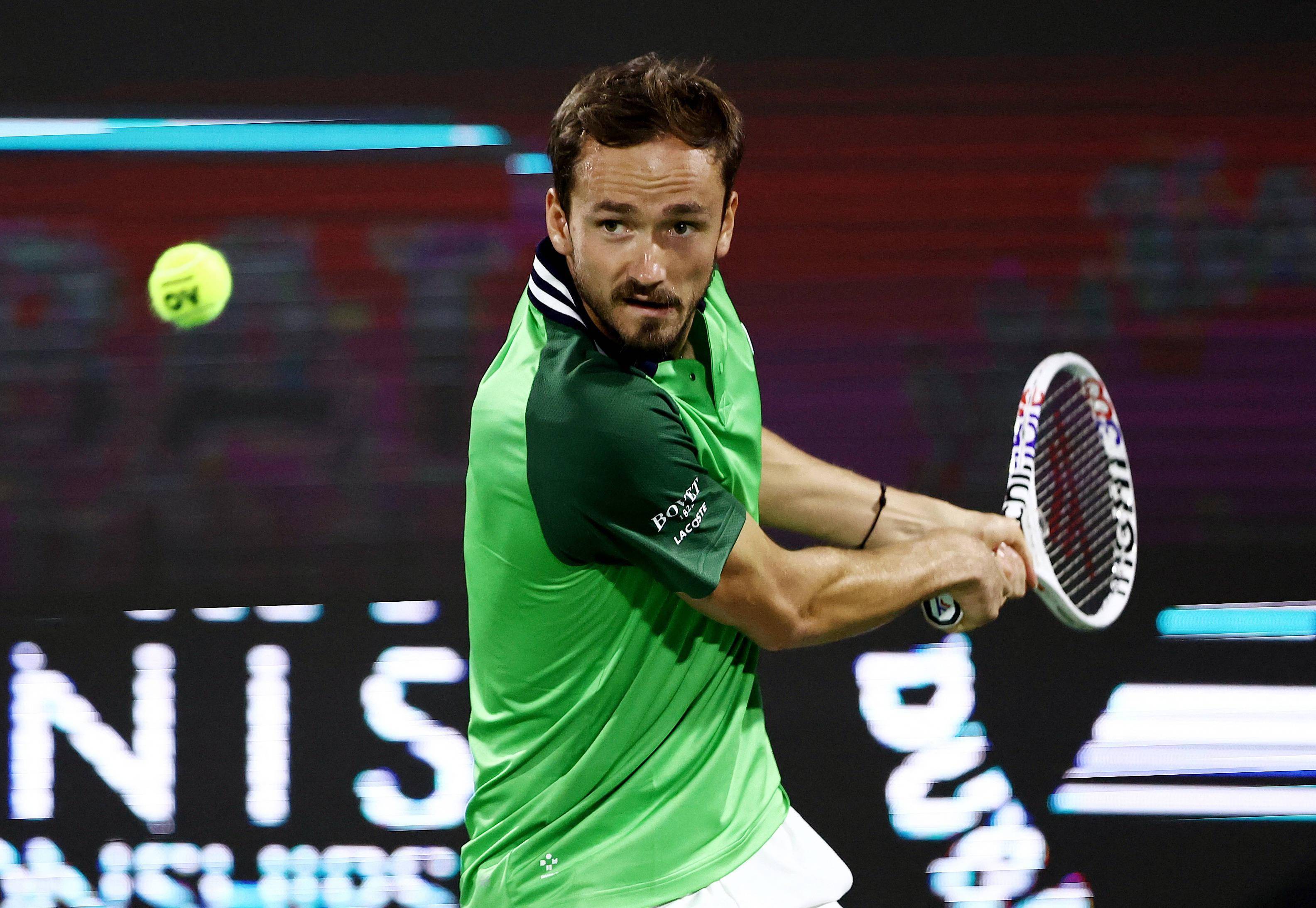 德国网球队强势意大利网球队，梅德韦杰夫关键制胜的简单介绍