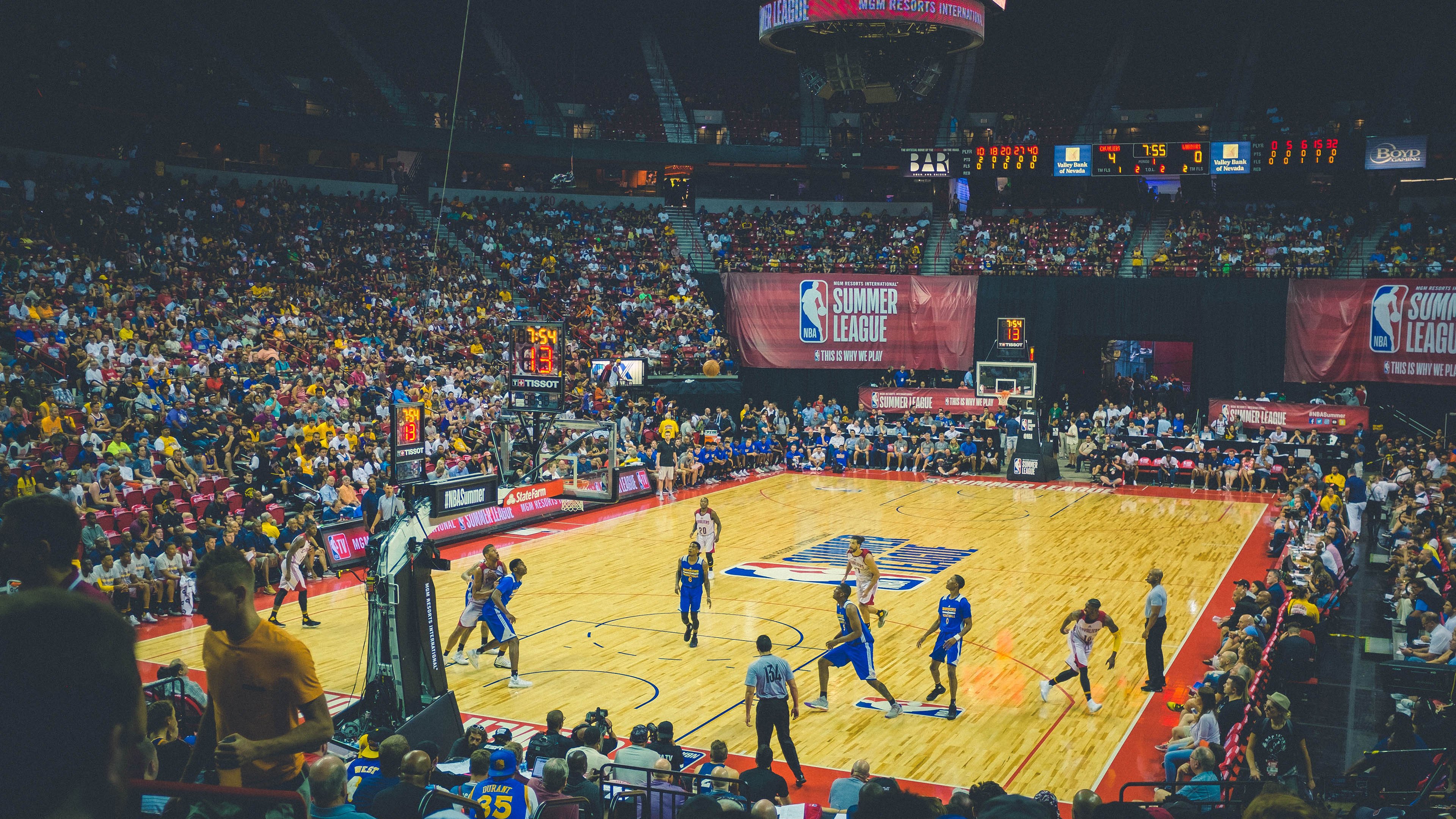 魔术末节奇迹,戈贝尔化身关键先生,一记封盖带走老鹰