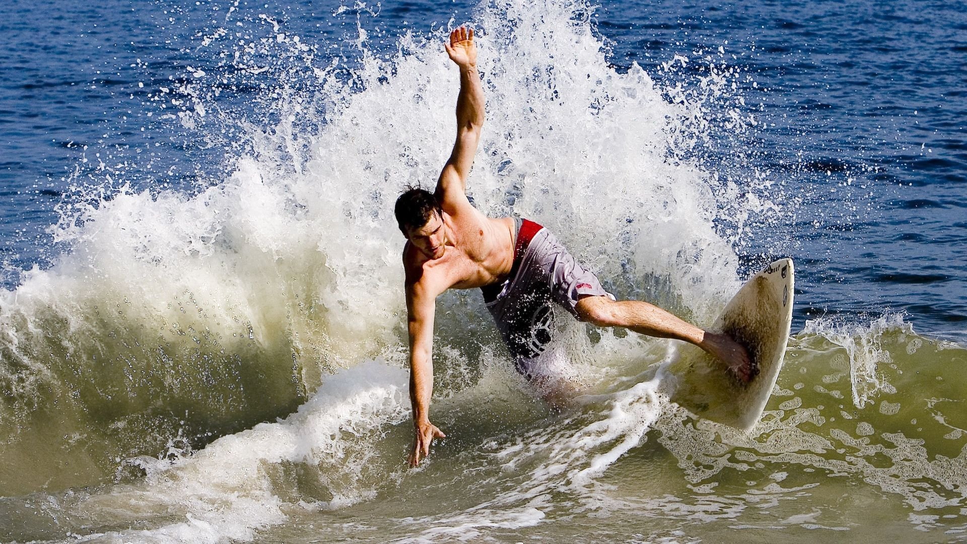 奥纳纳硬仗之王！中国男篮对阵尼日利亚的战术博弈与精神较量